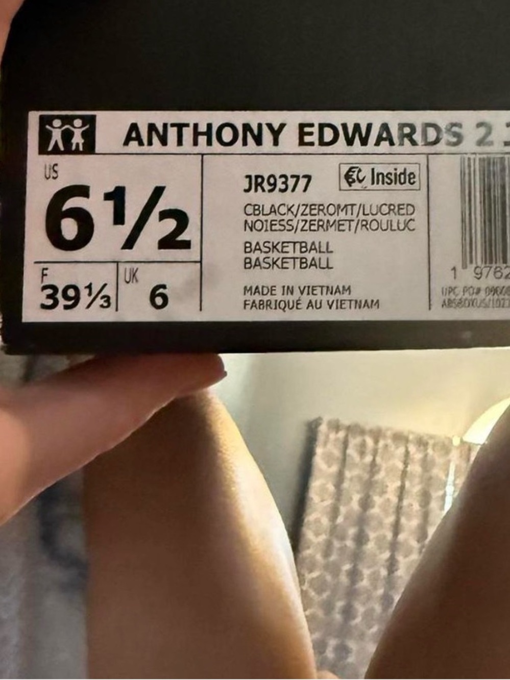 NWT Basketball shoes